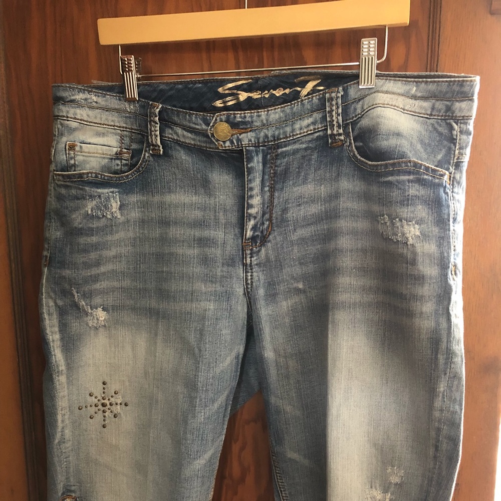 EUC Seven7 Shorts